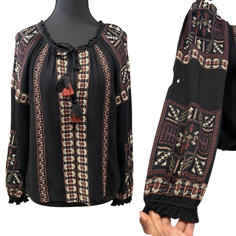 AMERICAN EAGLE Embroidered Peasant Top Size XS Black Gauze Boho Folk Western